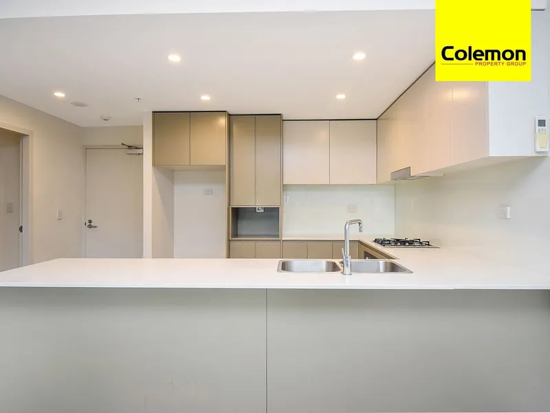 Near New, Ultra Spacious & Ultra Convenient