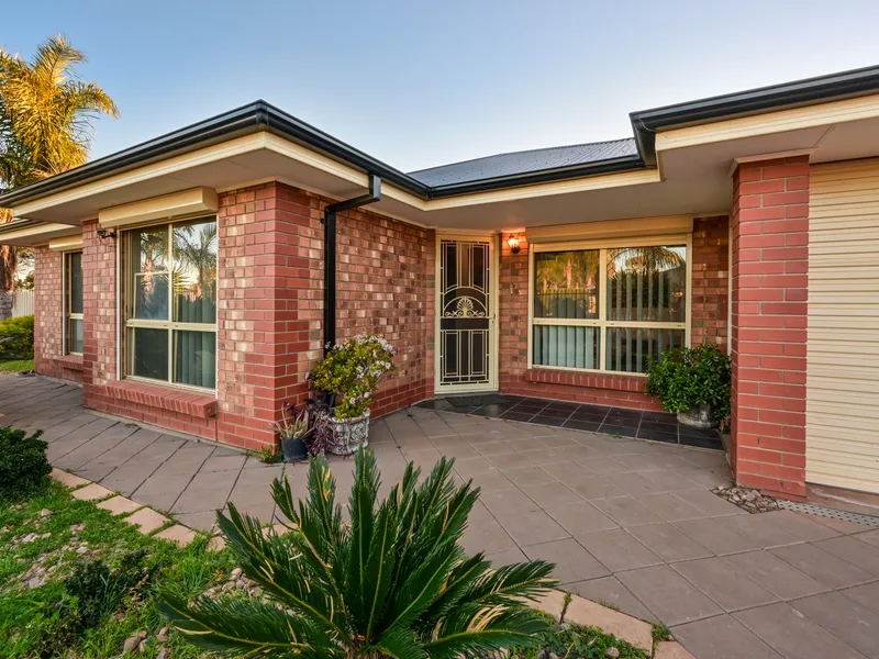 Large family home in a great location!