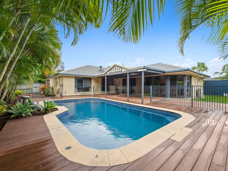 Functional Family Design with Room for Boat or Caravan