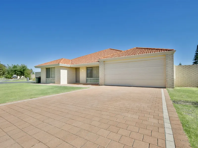 Amazingly Presented 4x2 + Amazing Side Access Options