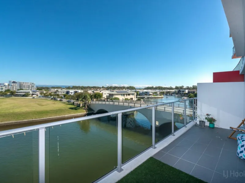 Waterfront Apartment In Sought After Location