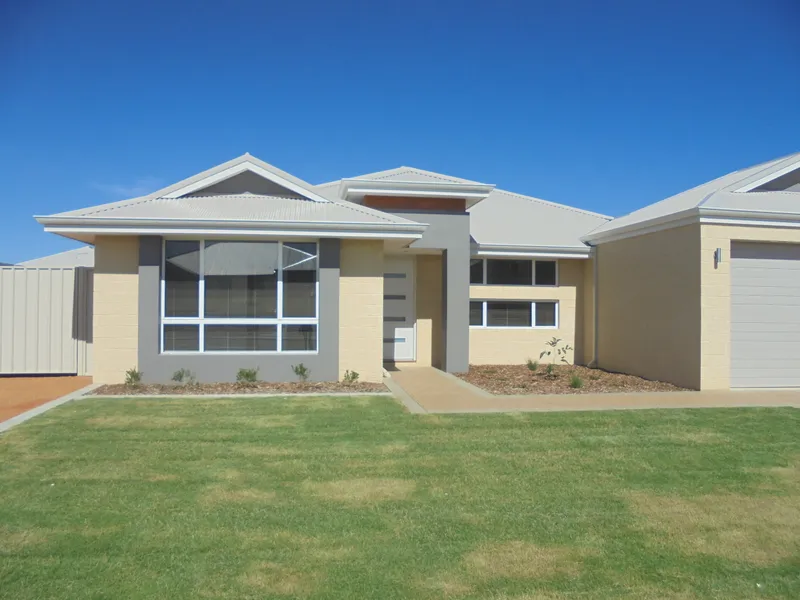 Live The Beach Lifestyle in Glenfield