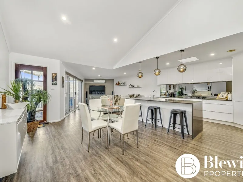 Stylish Property with Stunning Views