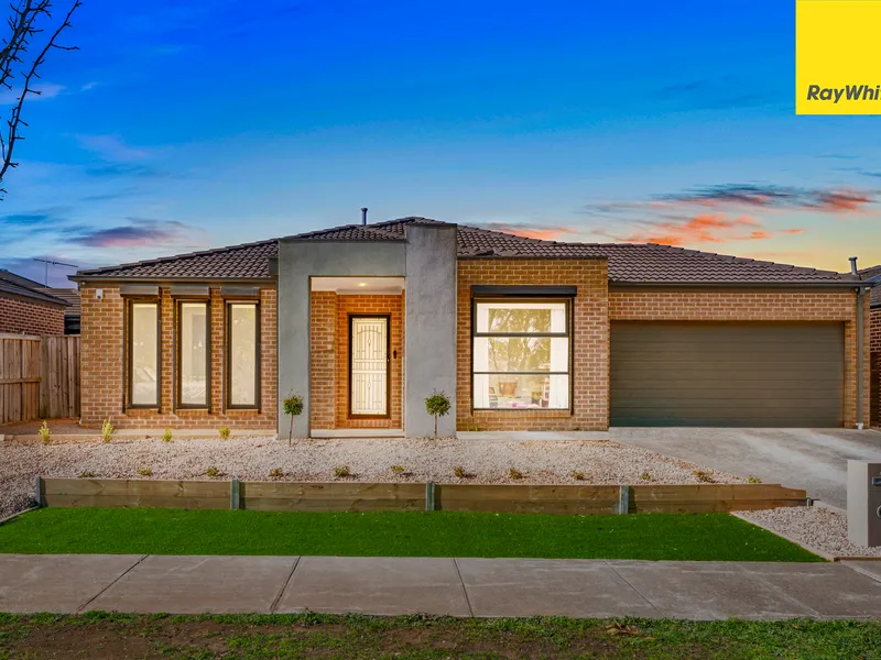 LARGE FAMILY HOME IN ARNOLDS CREEK ESTATE WITH DRIVE-THROUGH ACCESS