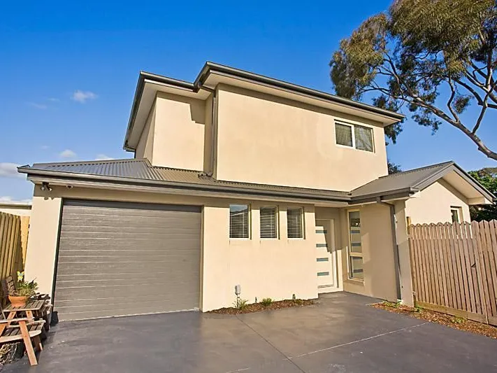 Bright and Spacious 2 Bedroom Townhouse