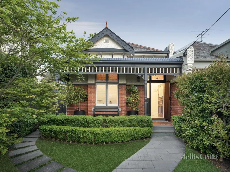 Excellence, elegance & convenience to elite amenities