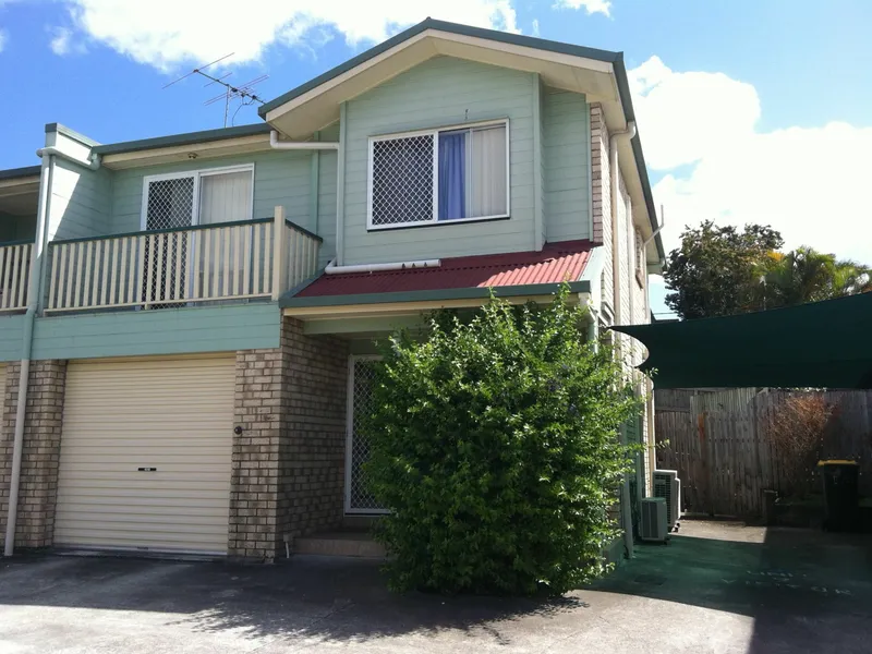 SPACIOUS TOWNHOUSE IN BOUTIQUE COMPLEX