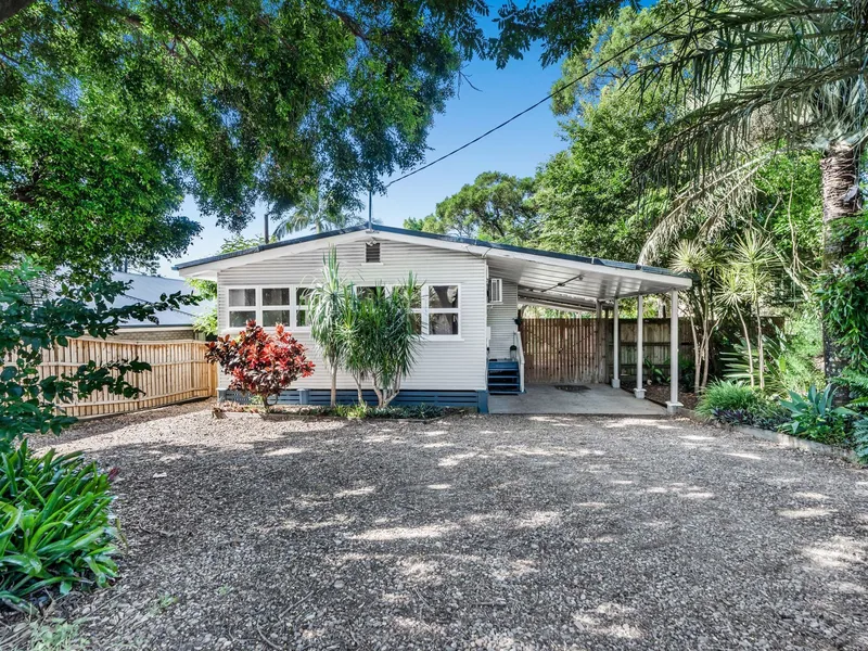 PRIVATE OASIS WITH ENDLESS OPPORTUNITIES - 622SQM+ SIDE ACCESS