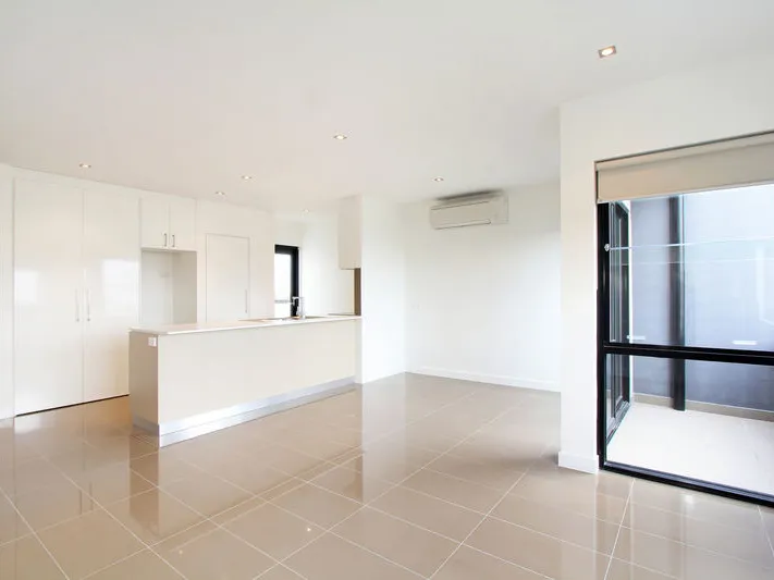 NEAR NEW APARTMENTS IN GREAT LOCATION!
