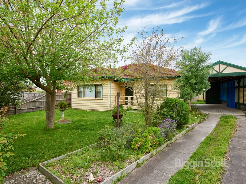 UNLIMITED POTENTIAL – GREAT LOCATION