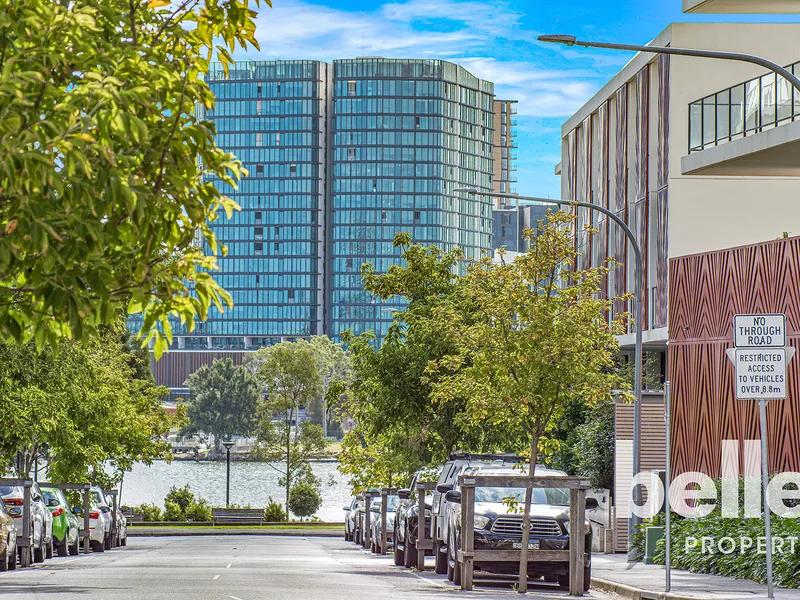 Timber Floor | Low Strata | Spacious