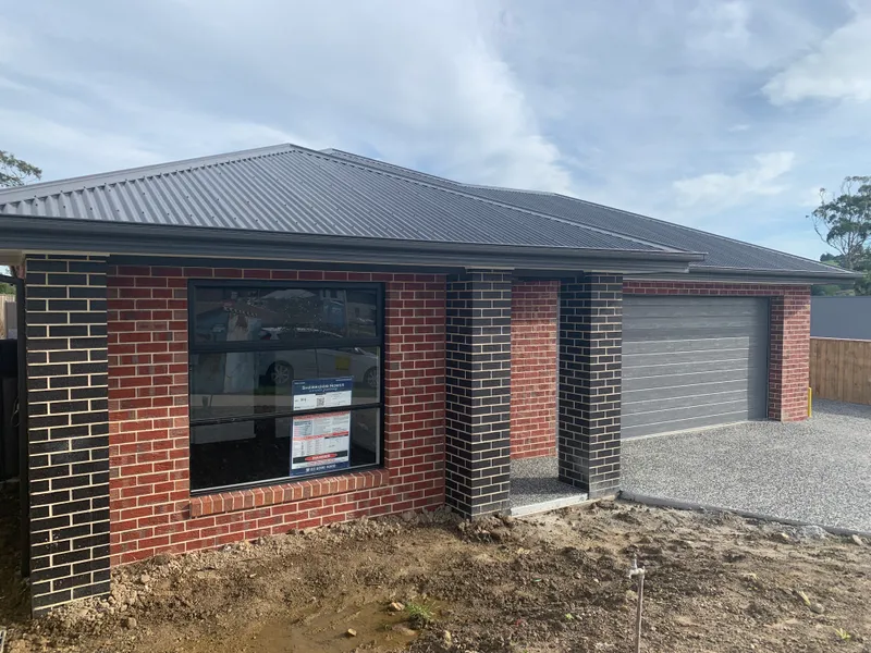 BRAND NEW HOME IN KORUMBURRA