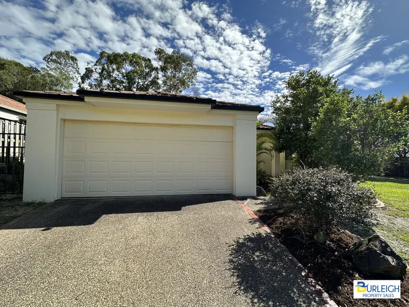 Mudgeeraba Family Home