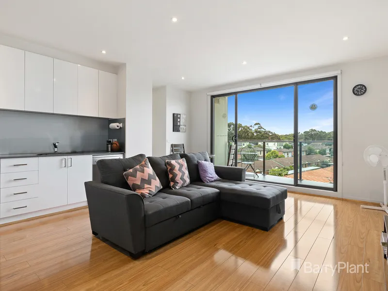 Modern Living In Pascoe Vales Heart