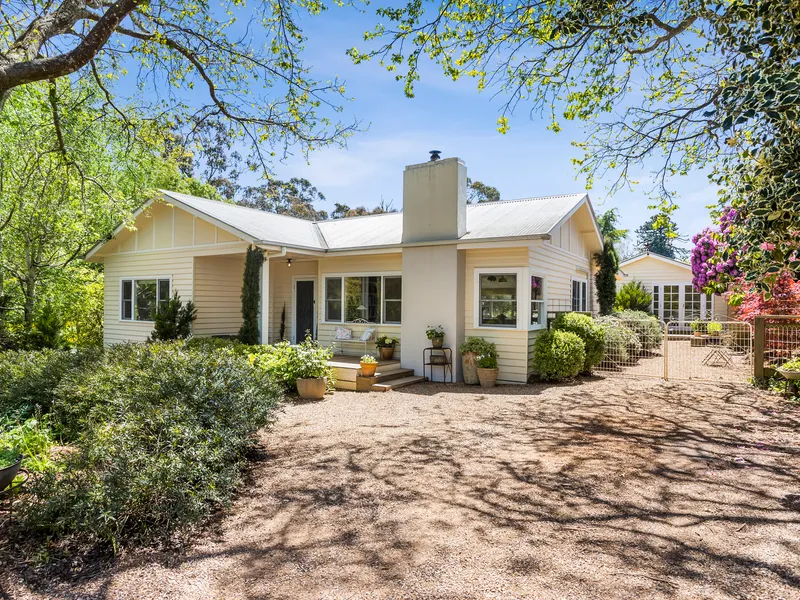 BEAUTIFUL AND BOUNTIFUL WITH 1950s CHARACTER AND 2022 CHARM