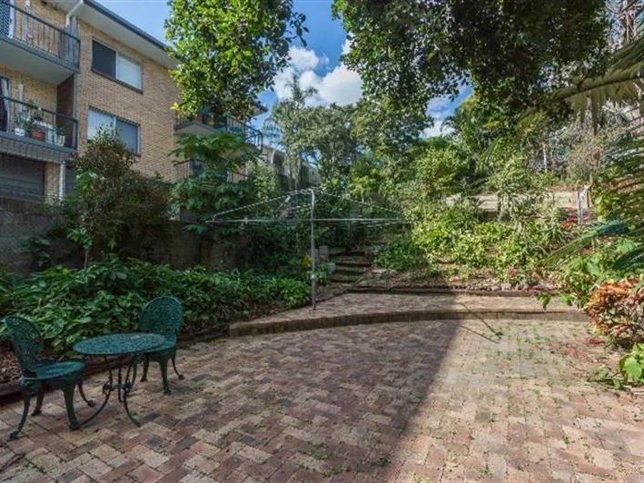 Perfectly Positioned Queenslander with Character Details