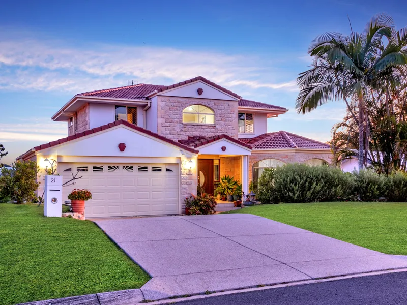 Huge Family Home: Room for ALL!