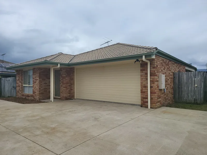 SAFE & SECURE 4 BEDROOM HOME IN CENTRAL MORAYFIELD GATED COMPLEX