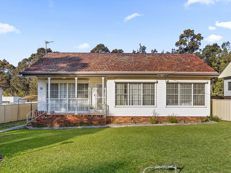 Inspiring opportunity on a superb 860sqm block