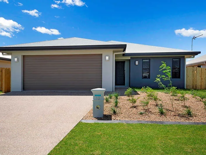 Spacious home in the popular Mount Low!