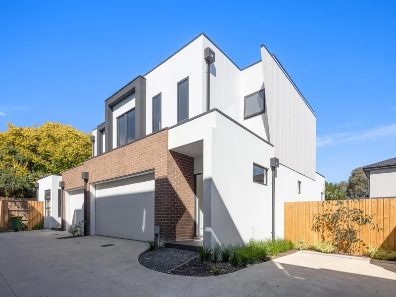 Hillview - Brand New Modern Duplex