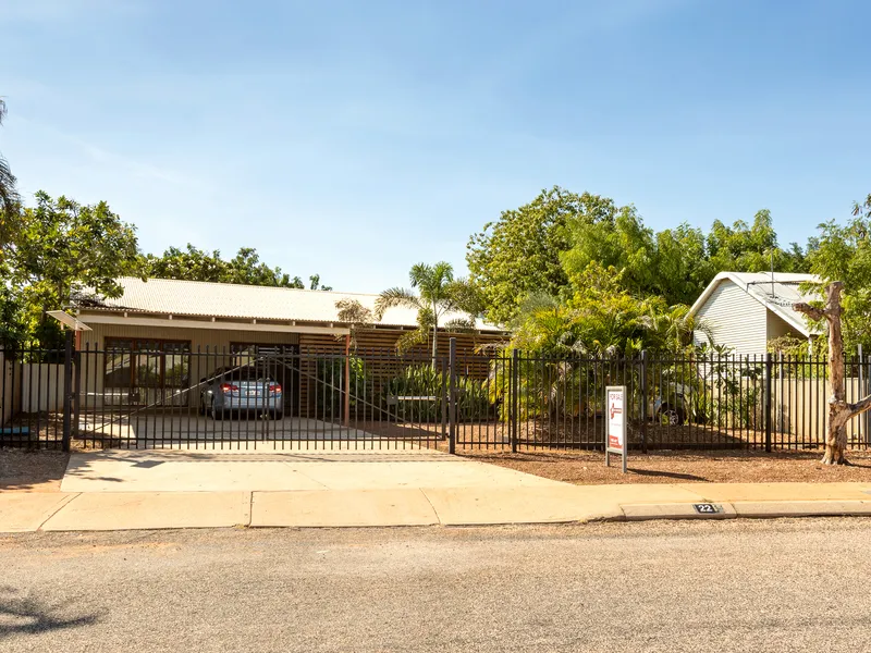 FUNKY RESIDENCE WITH GRANNY FLAT