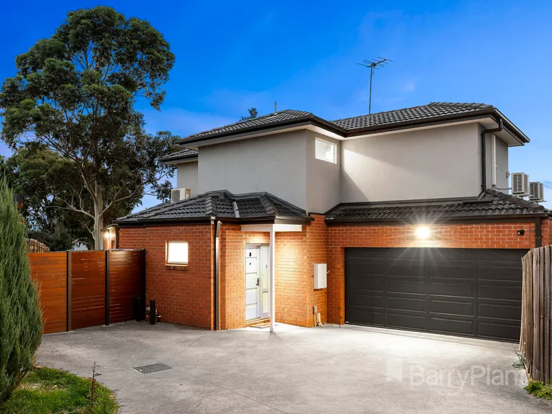Brilliant contemporary living in Prime Location!