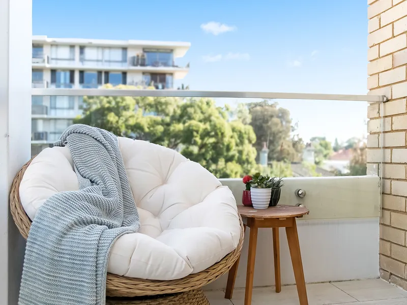 Stylish Entertainer Close To Local Attractions