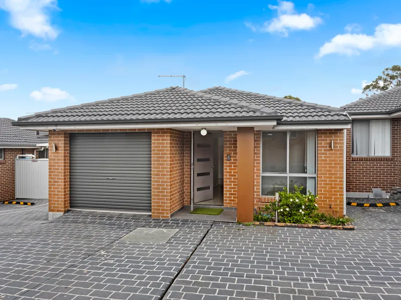 MODERN SINGLE-LEVEL STAND-ALONE VILLA - OPEN TO VIEW WED 31/03/2021 5-5.30PM