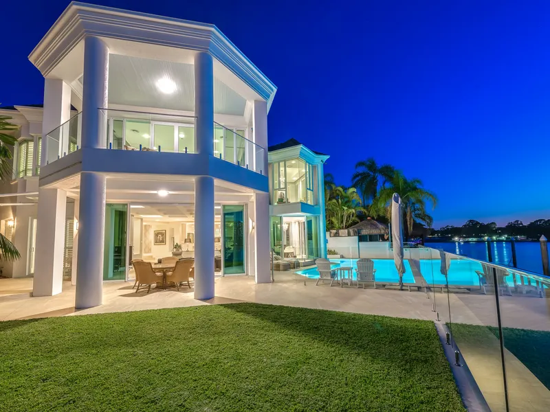 Main River Elegance Overlooking Stunning River and City View