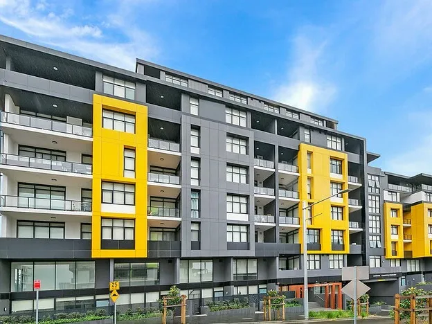 Quite and Convenient - 1 Bedroom + Study Area
