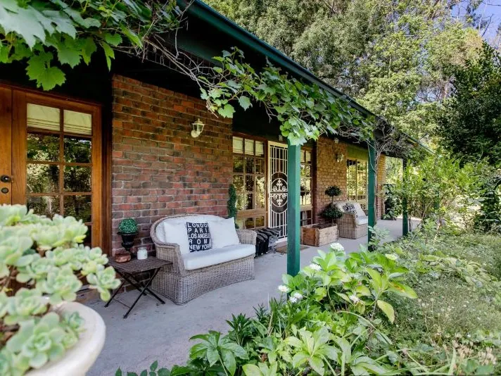 Pretty home with style & soul