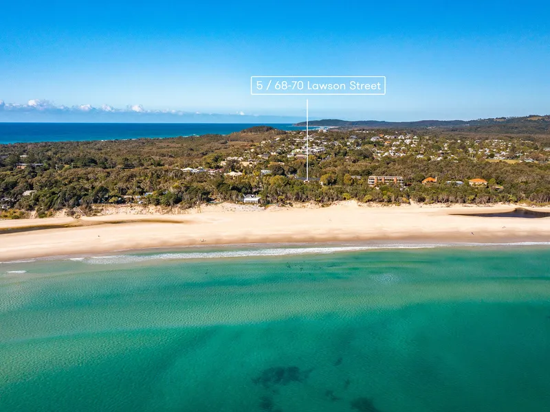 Beach Pad in Prime Location - A Rare Blank Canvas for an Interior Designer