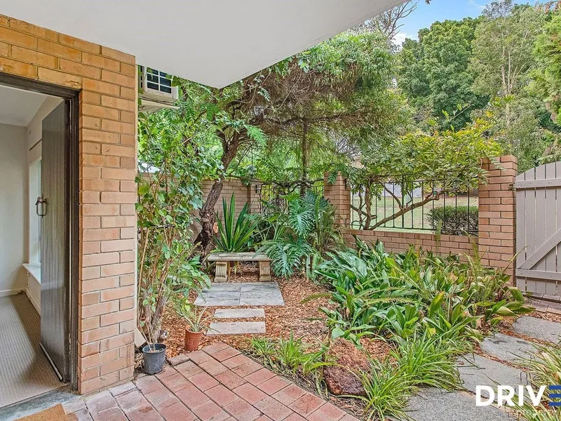 ONE BEDROOM APARTMENT IN THE HEART OF JOLIMONT!