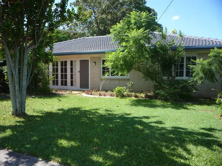 WELL MAINTAINED FAMILY HOME - FULLY FENCED - POOL