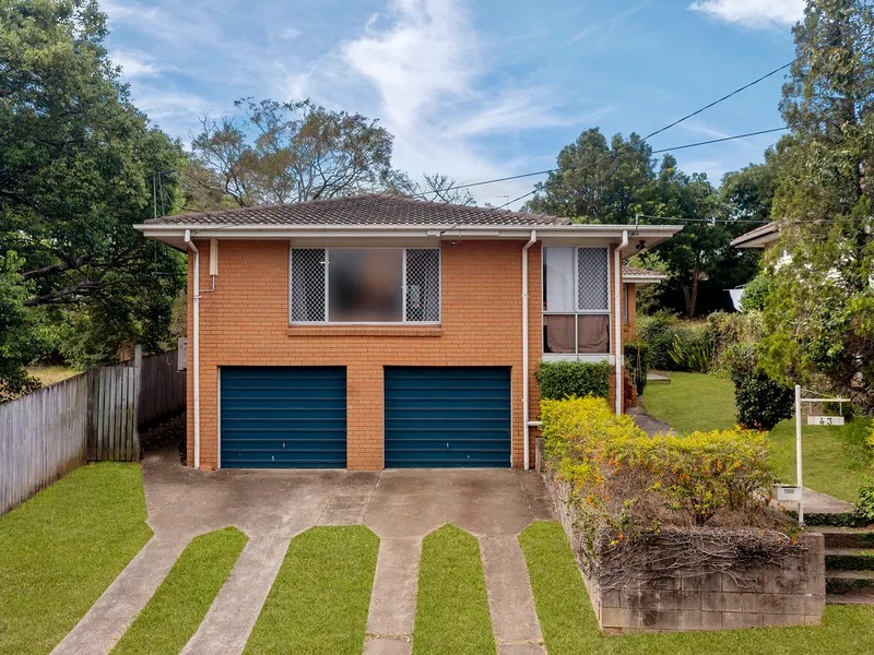 Cul-De-Sac! Tidy and Ready To Move In! 591SQM Grounds!