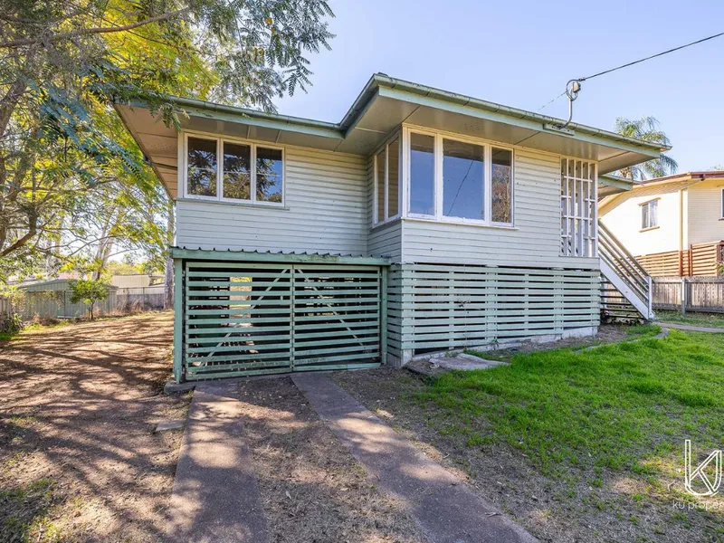 Solar + Fully Fenced Family Home