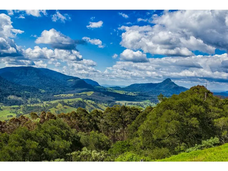 Gorgeous Mountain Retreat with Views, Cafe & Accommodation