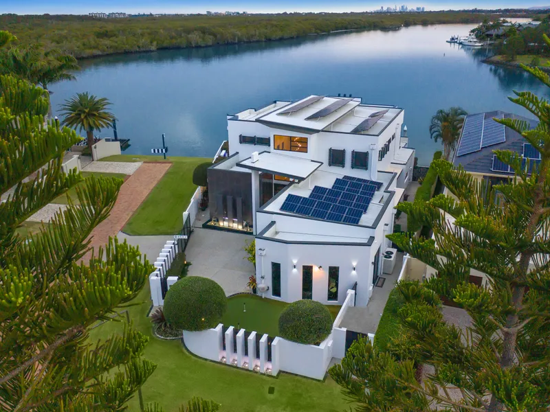 Prized Position with Views to Surfers Paradise