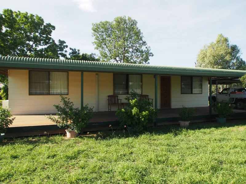 Country Home with Massive Shed !