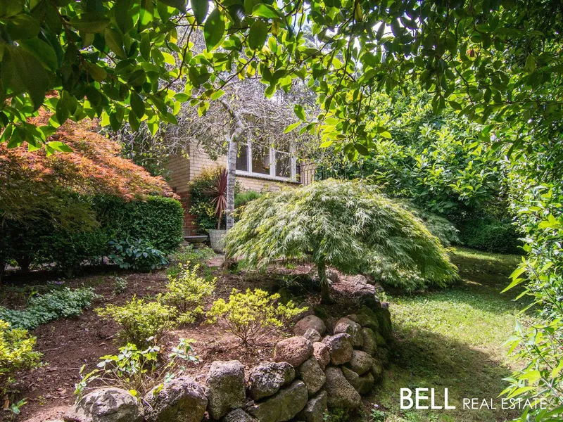 Blonde Brick Beauty   **NOW UNDER CONTRACT**