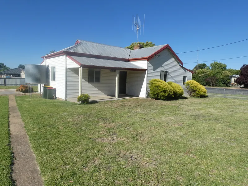 Well Presented Home. Excellent Location