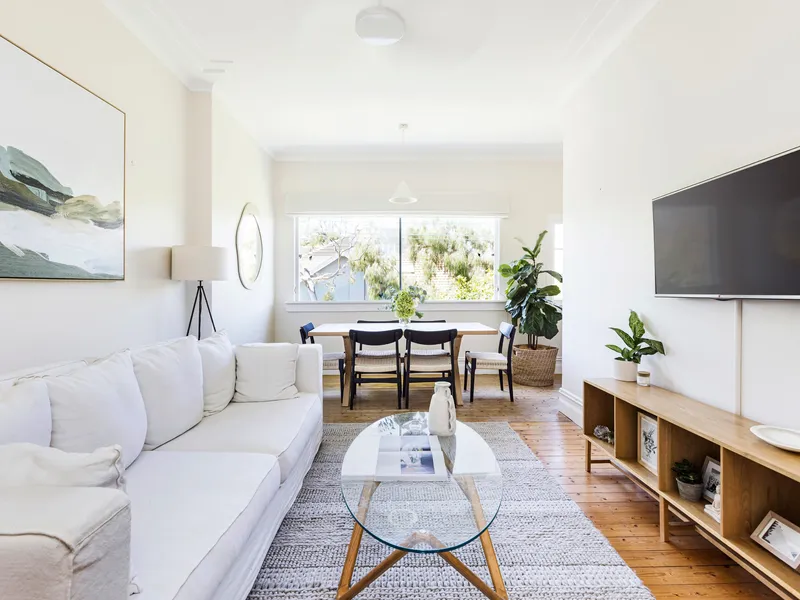 Character filled Eastern Hill Apartment