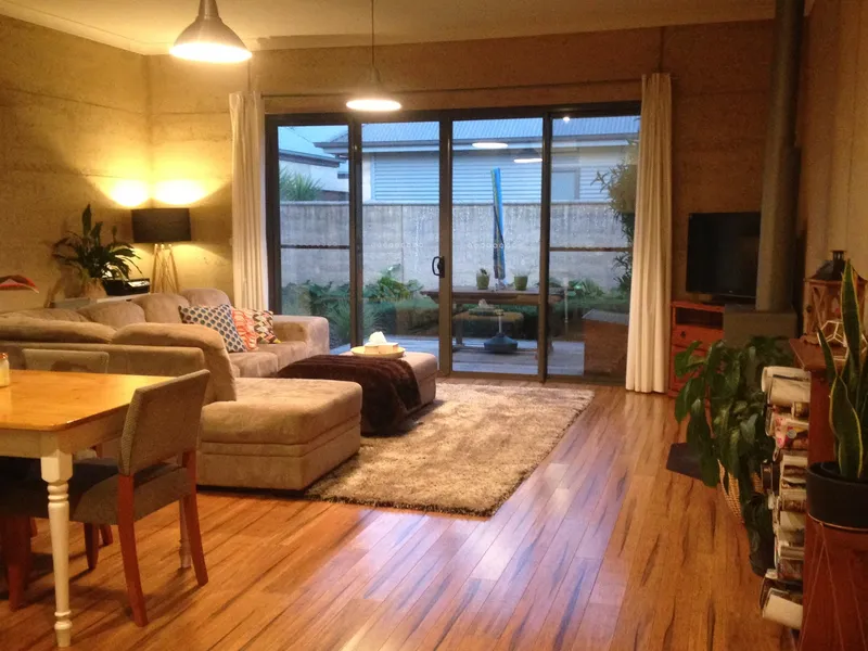 RAMMED EARTH TOWNHOUSE