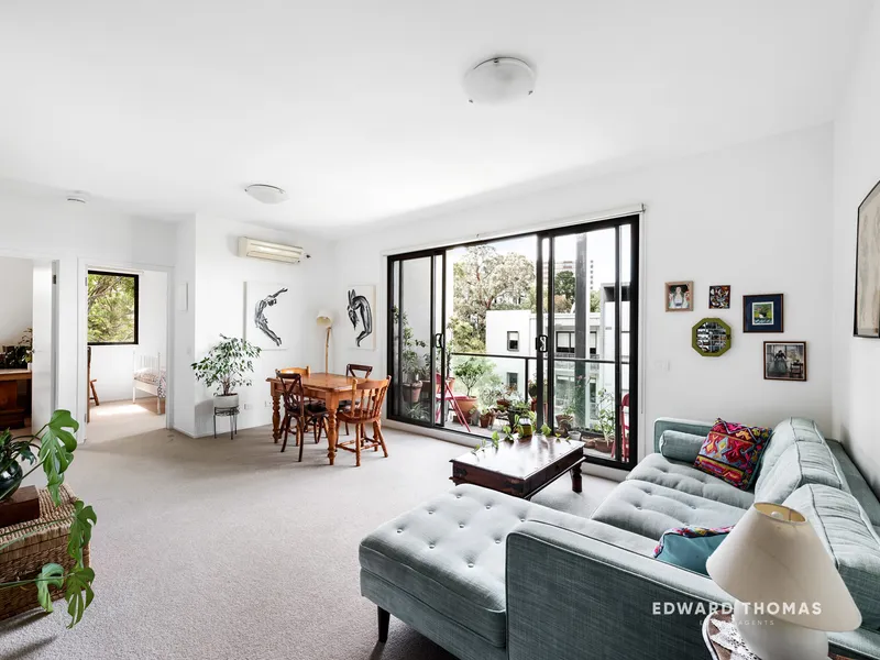 LIGHT FILLED TWO BEDROOM APARTMENT