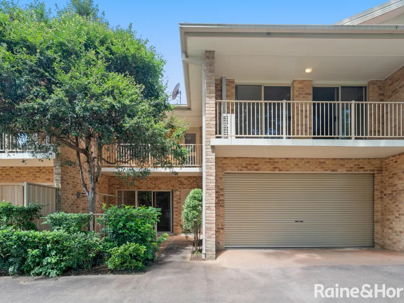 Conveniently Located Townhouse