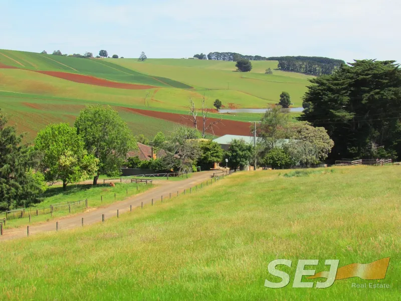 99 Acres of Rich Red Thorpdale Soil – Adjoining Heart of Town