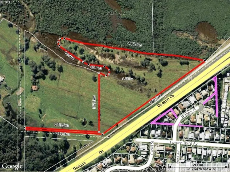 Huge Acreage (4.86 Hectares)