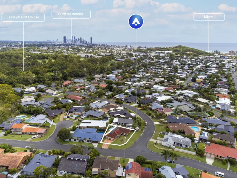 LARGE FAMILY HOME ON A DESIRABLE CORNER BLOCK POSITION