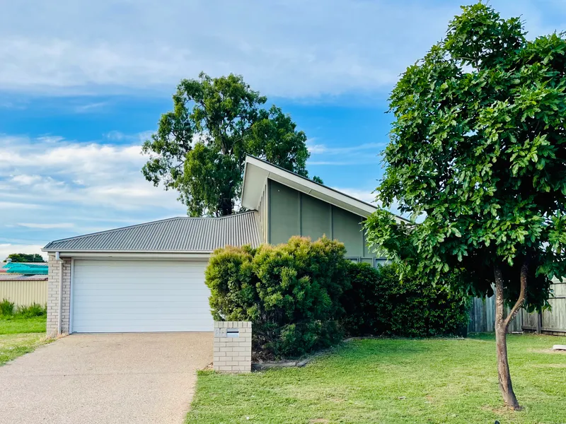 MODERN 4 BEDROOM BRICK HOME WITH ENSUITE